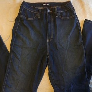 Fashion nova classic high rise jeans in dark denim